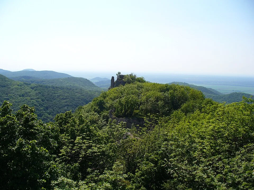 Ostrý Kameň Castle