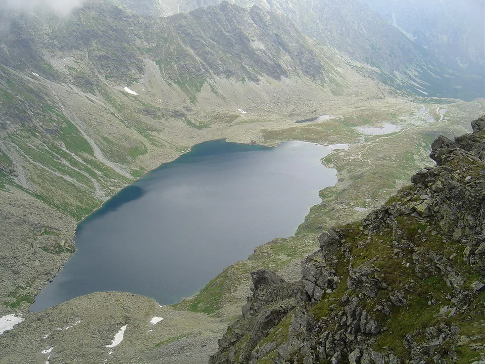 Large Hincovo Lake