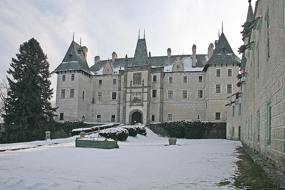 Žleby Castle