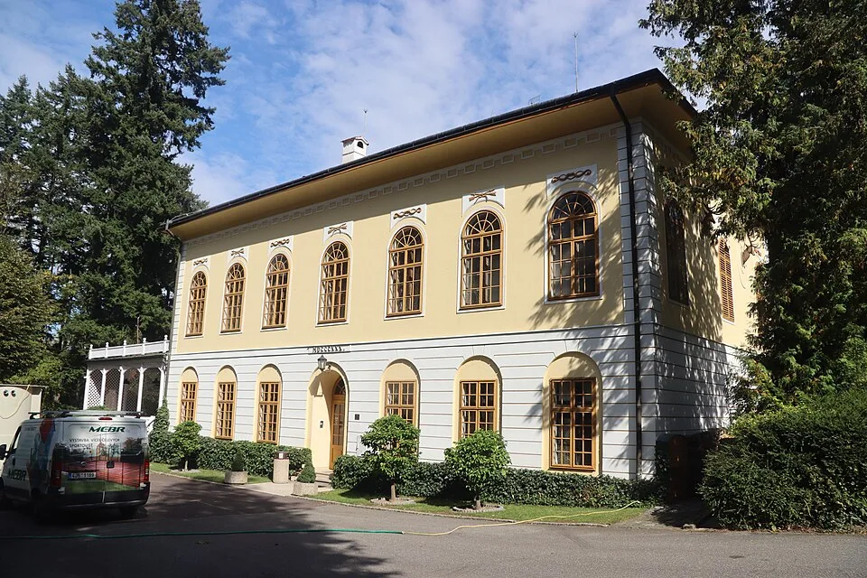 Wolf Hill Castle