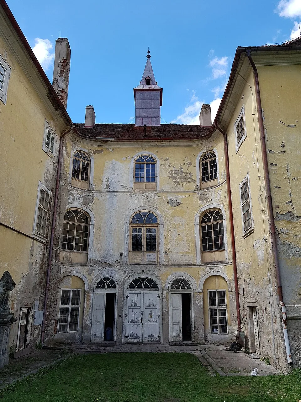 Osečany Castle