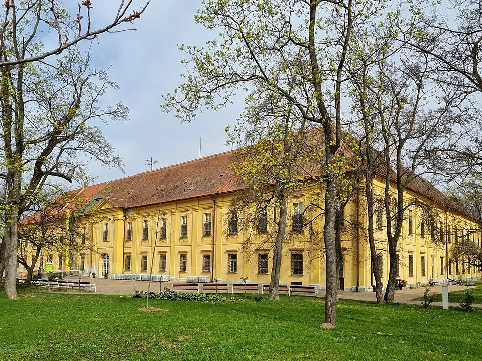 Zámek Břežany