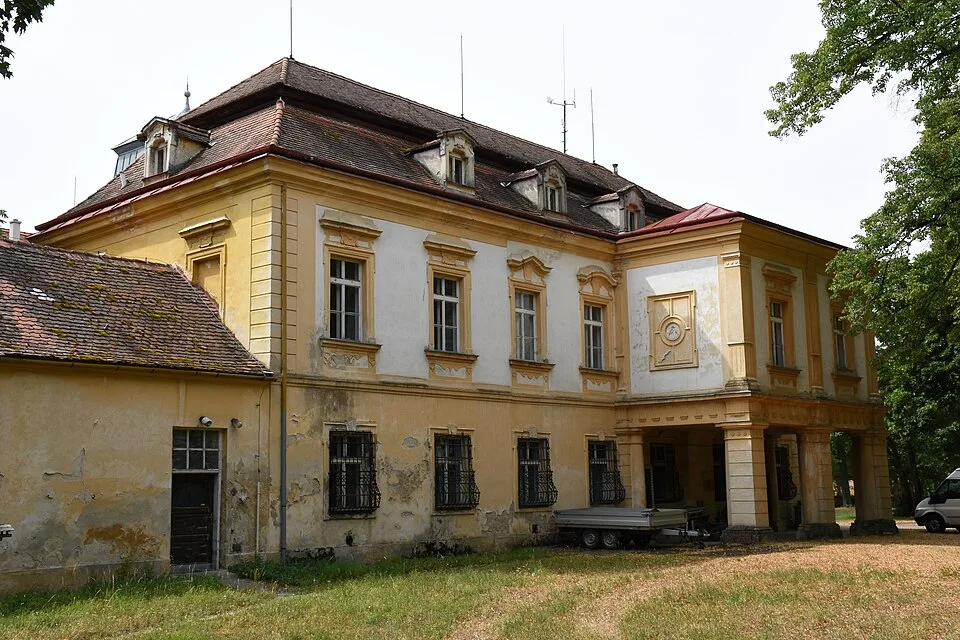 Zámek Lechovice