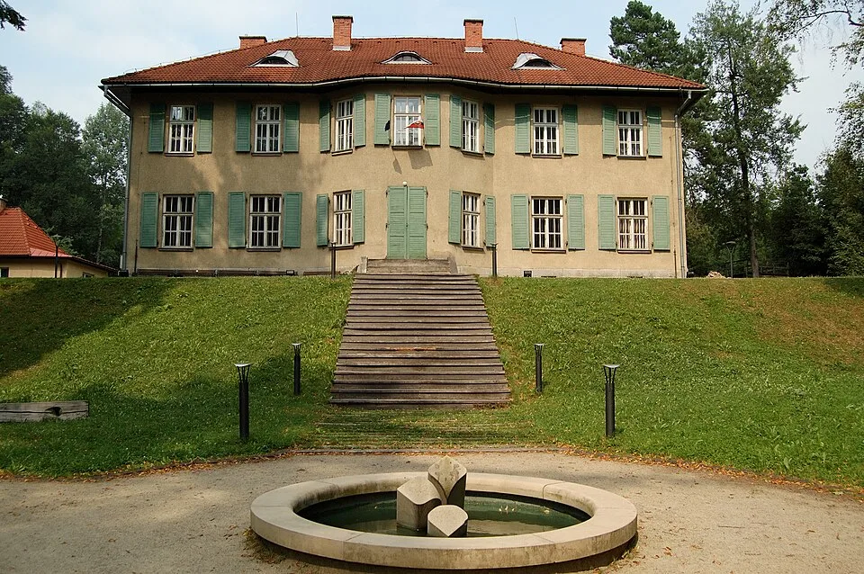 Kysucká galéria, kaštieľ