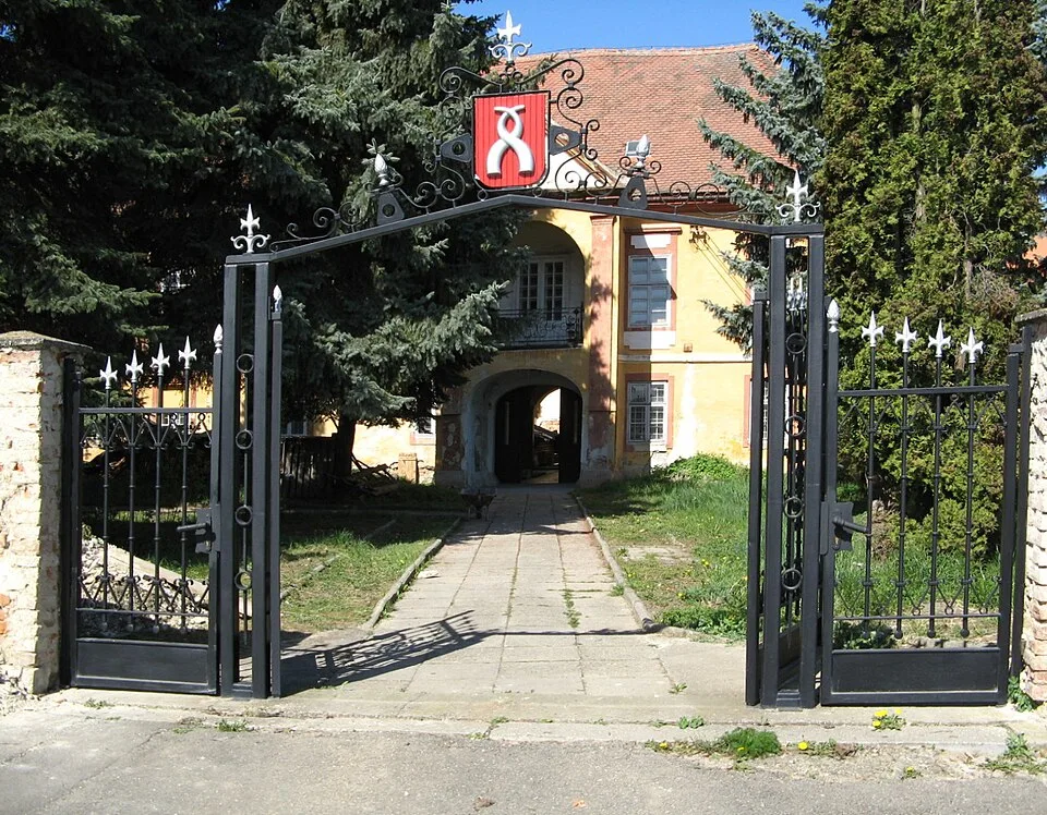 Dobromilice Castle