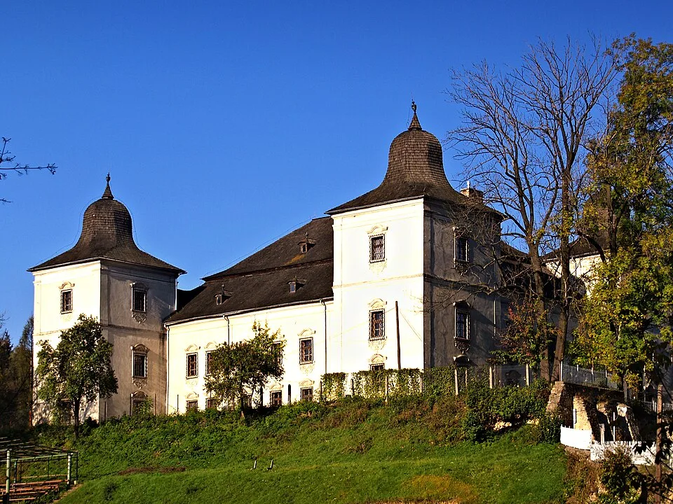 Hanušovce nad Topľou Manor house