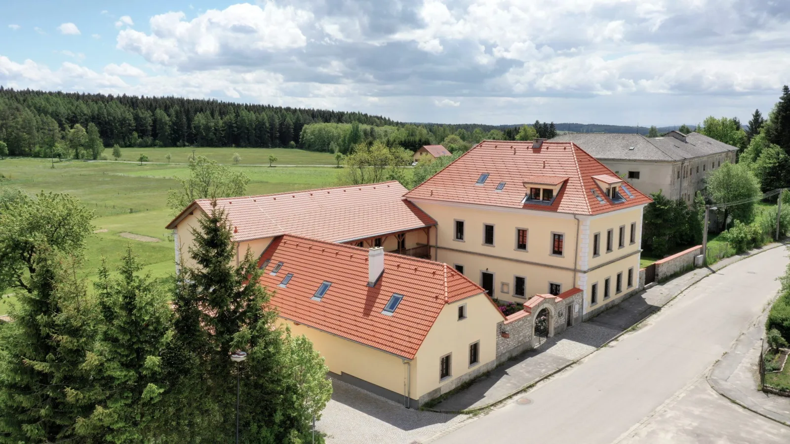 Penzion a hostinec Na návsi — PENSJONAT w Nová Bystřice