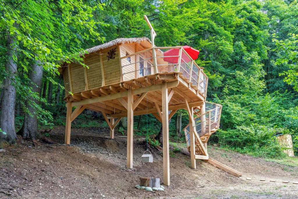 Treehouse — CHALET à Čadca
