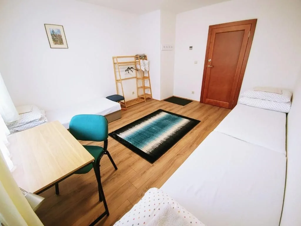 PIANO STUDIO Guesthouse
