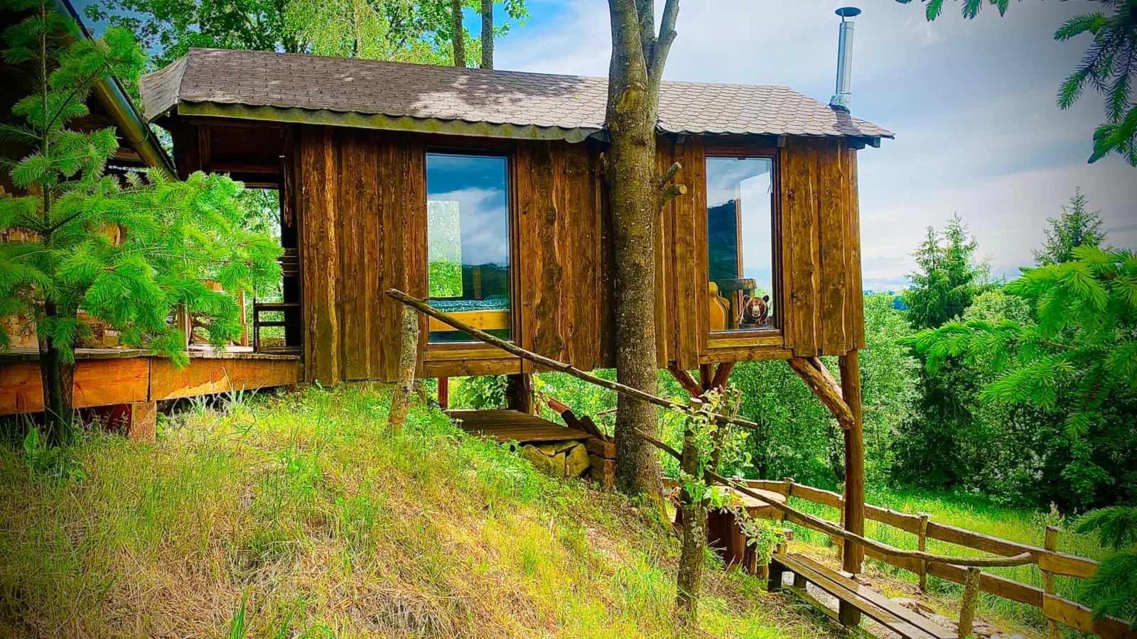 Horská panoramatická útulňa Medvedí Brloh — photo 2