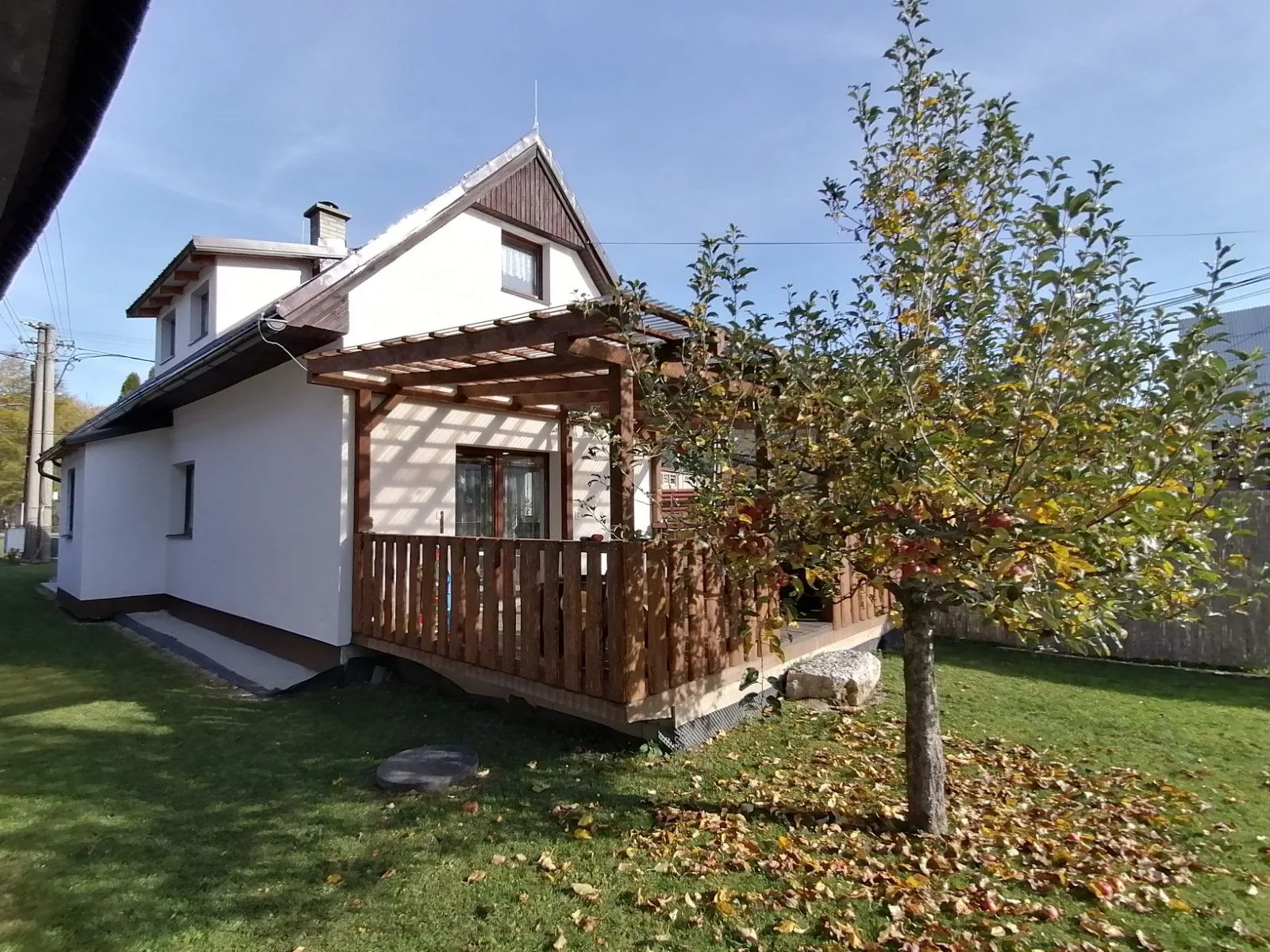 Chata Liptov, Domček v záhradách