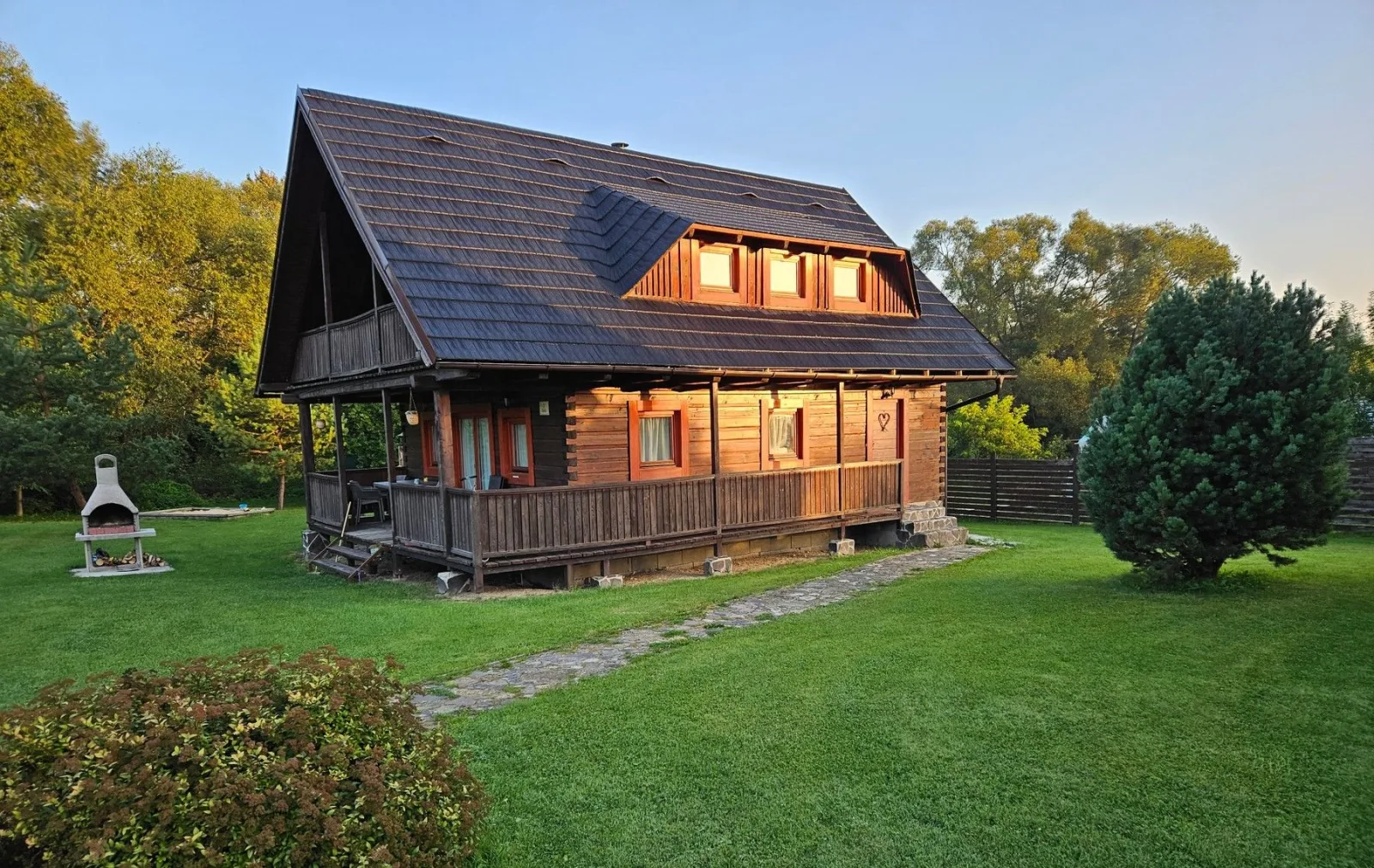 Drevenica Gloria — LOG HOUSE in Malatíny