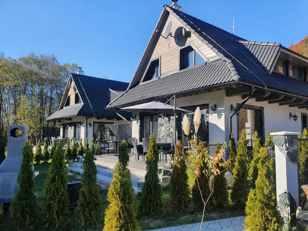 Tri chalúpky na Mýte — CHATA v obci Mýto pod Ďumbierom