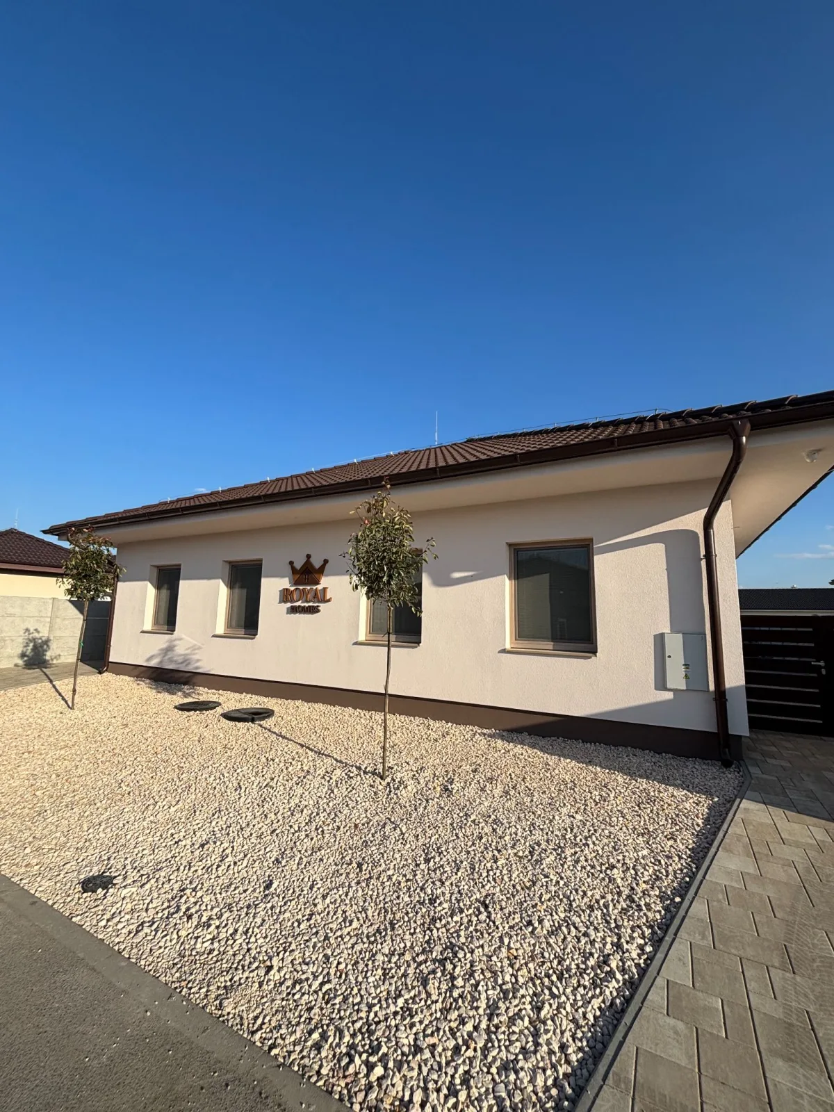 Royal Homes — APARTMENT in Nesvady
