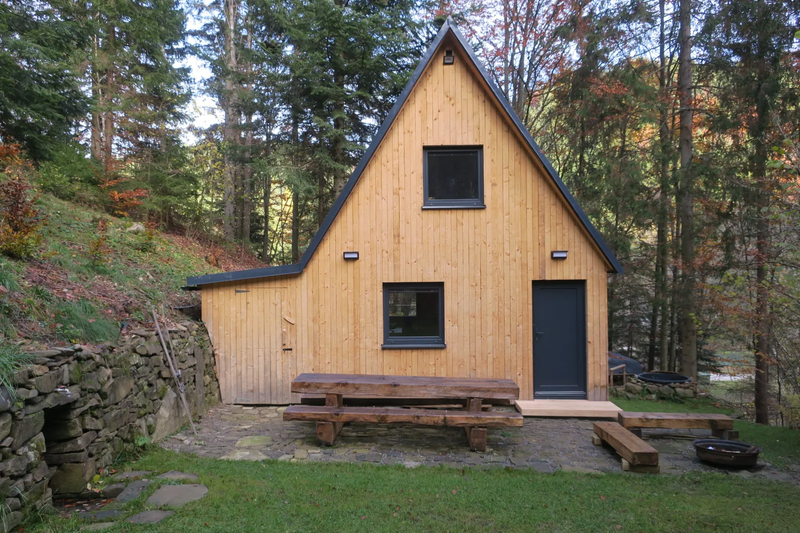 Lesná chatka v srdci Javorníkov — CHALET a Papradno