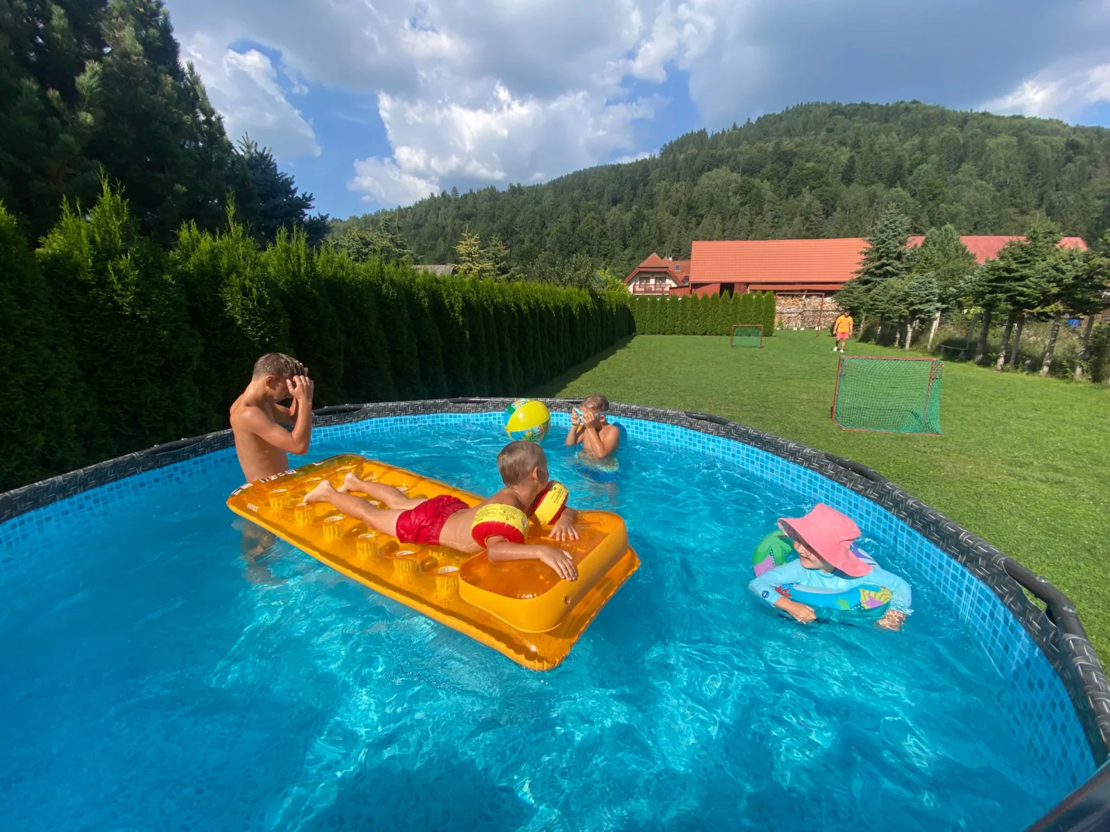 Chata Lutra Montana Pieniny — CHATA v obci Reľov
