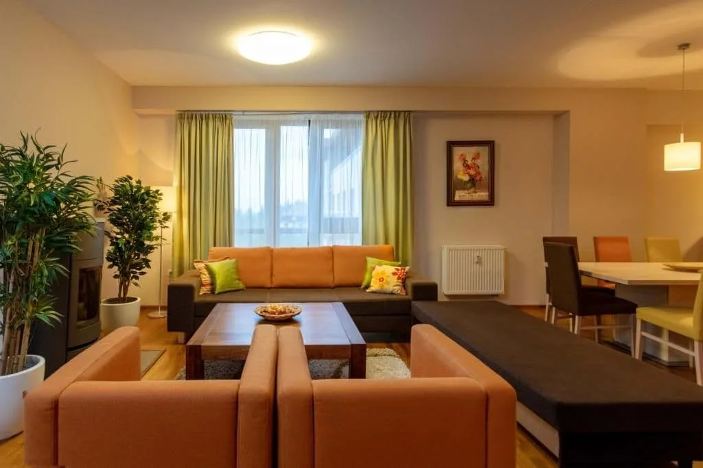 Súkromné apartmány v Hoteli Crocus s výhľadom na hory — снимка 3