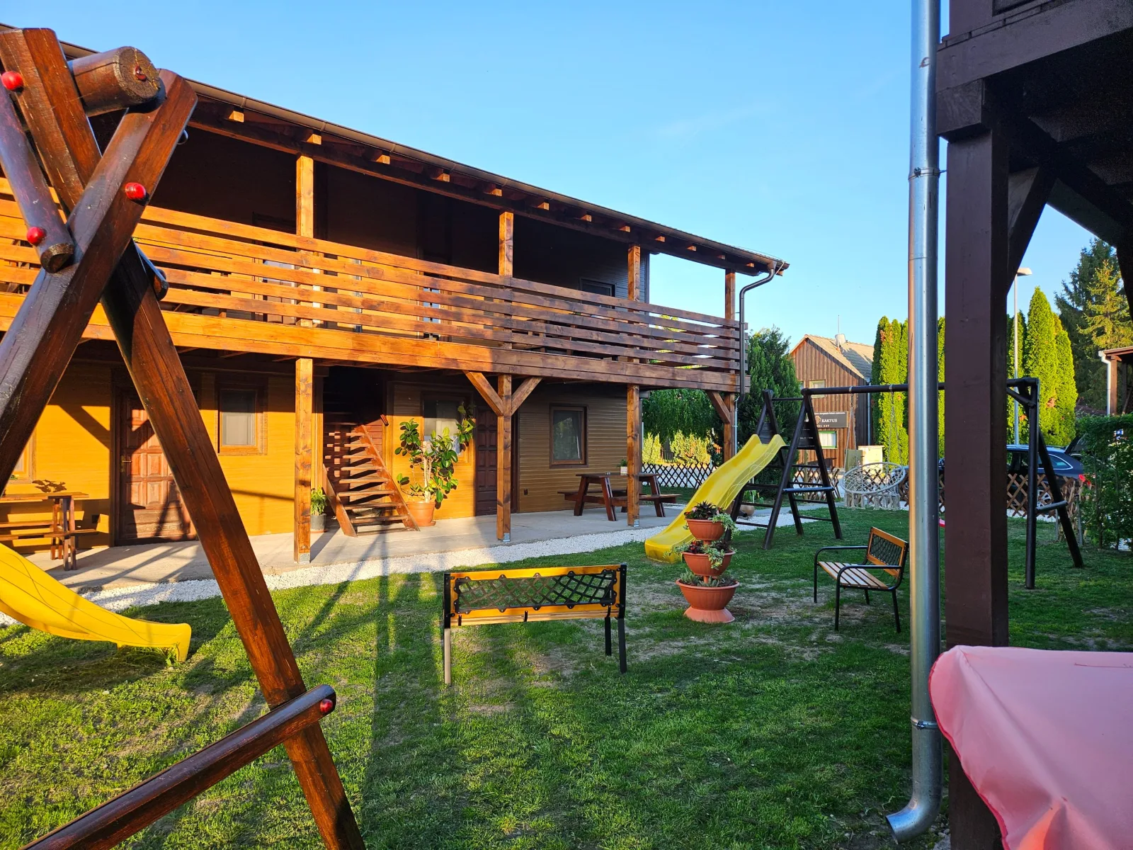 Apartmány a Štúdiá Henrieta — APARTAMENT w Štúrovo