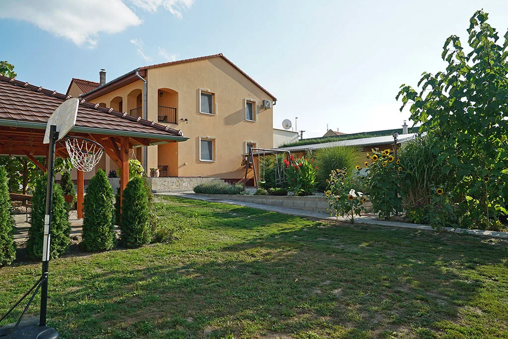 Apartmánový dom Paladin — APARTAMENT w Štúrovo