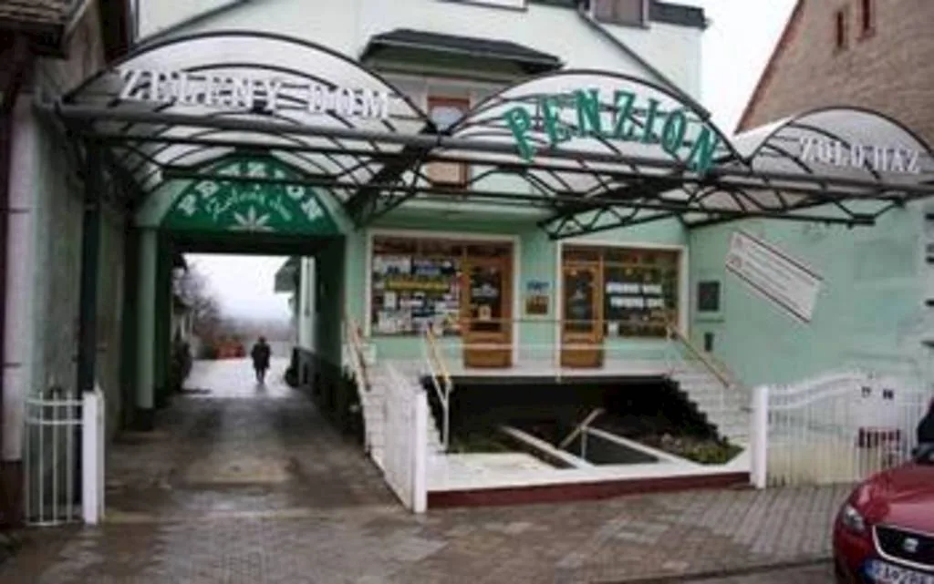 Penzión Zelený dom — PANZIÓ itt: Tornaľa