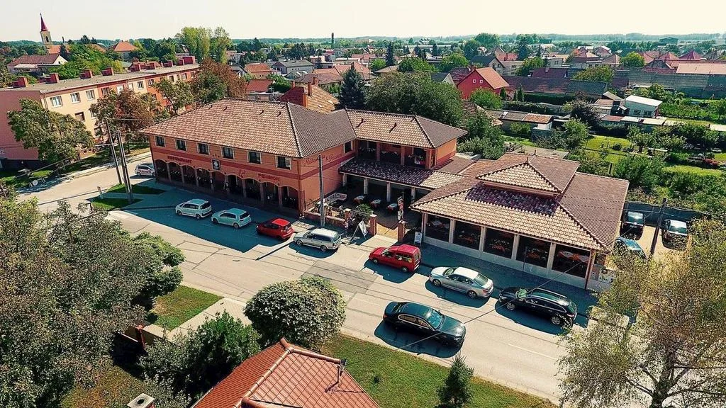 CORVIN Pension & Restaurant
