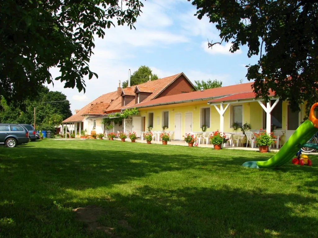 Apartmány stany karavany