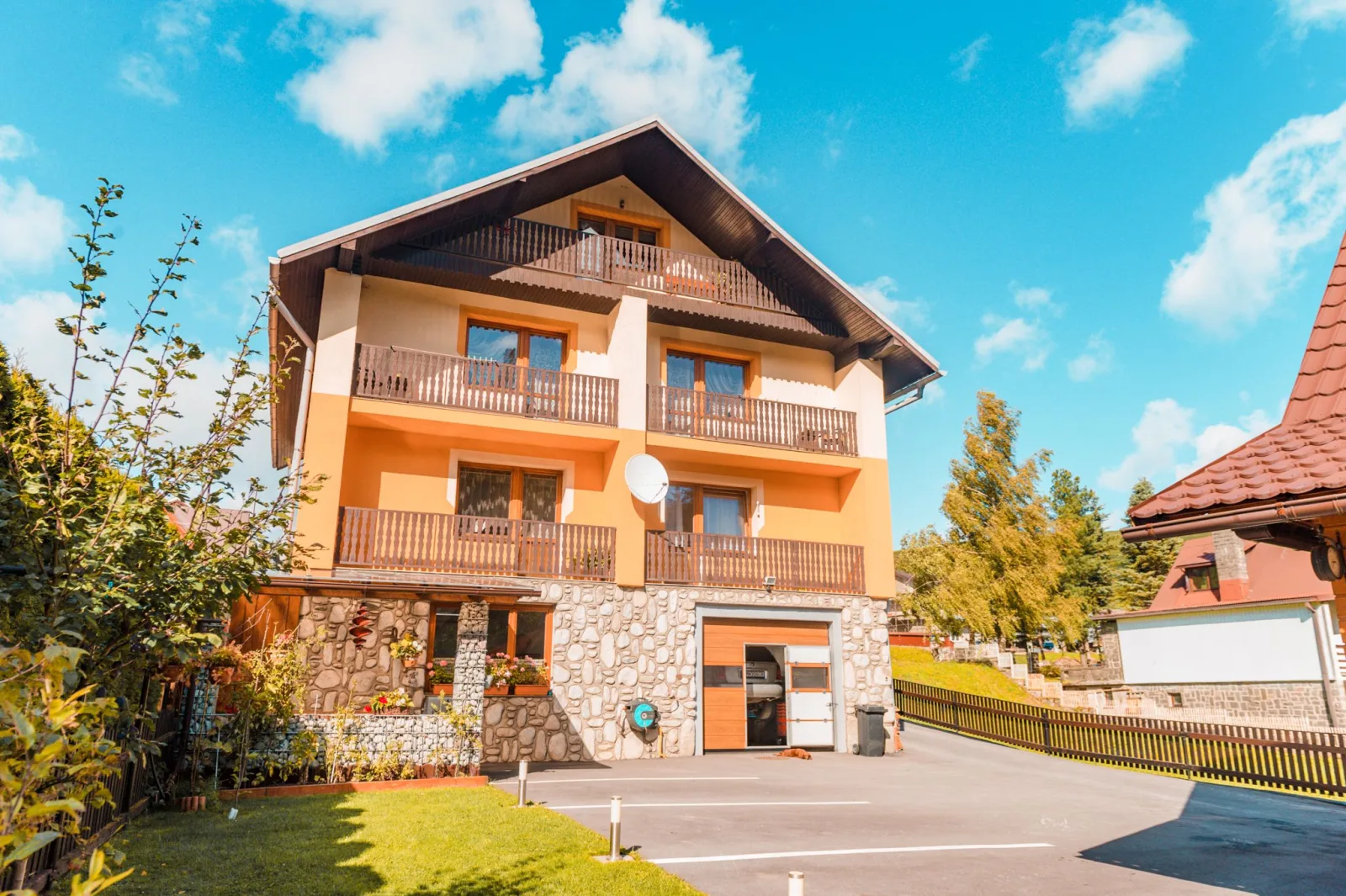 Štýlová chata Nikola a Apartmán Otília