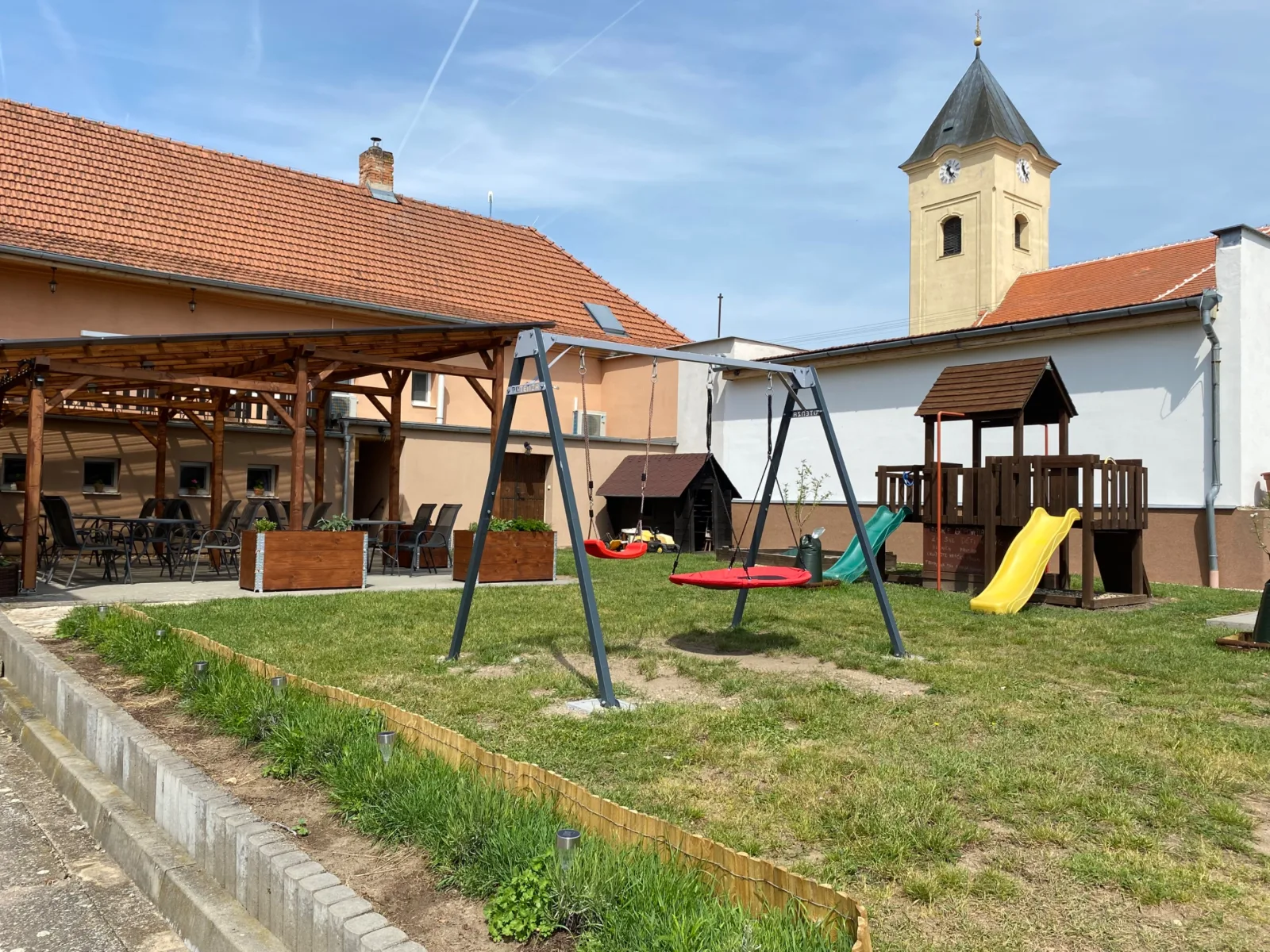 Moravský statek Strachotín