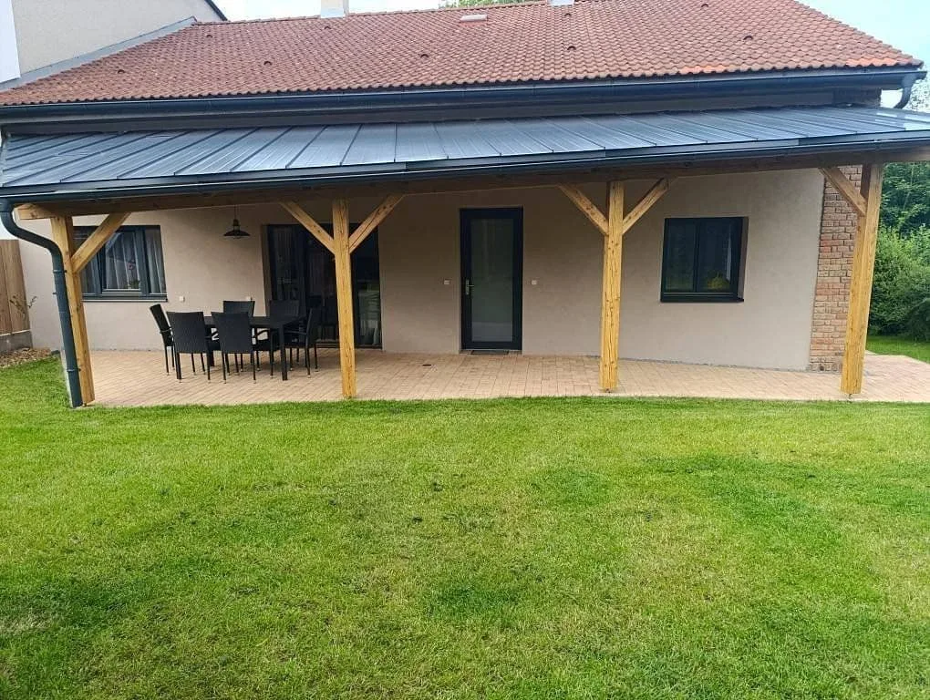 Chalupa nad řekou — zdjęcie 3